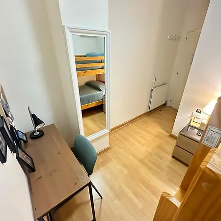 Bed & Breakfast Paris157 *